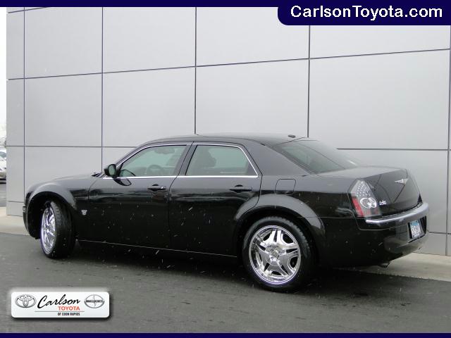 Chrysler 300C 2007 photo 2