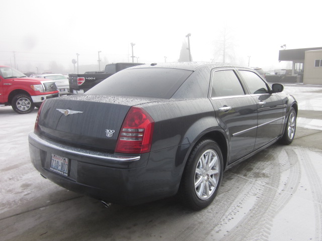 Chrysler 300C 2007 photo 4