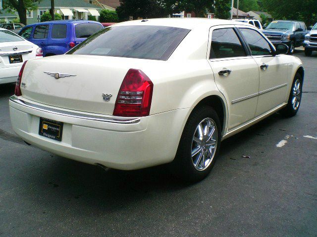 Chrysler 300C 2007 photo 2