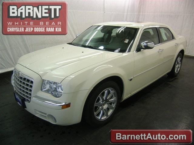 Chrysler 300C Base Unspecified