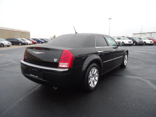 Chrysler 300C 2008 photo 1