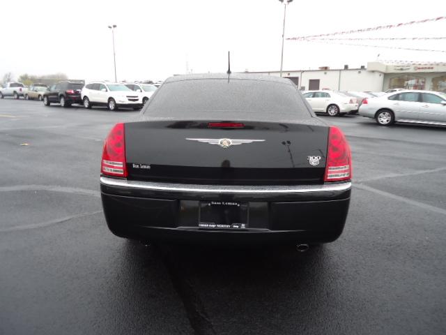 Chrysler 300C 2008 photo 5