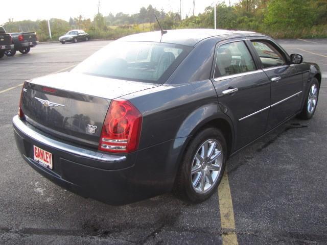 Chrysler 300C 2008 photo 3