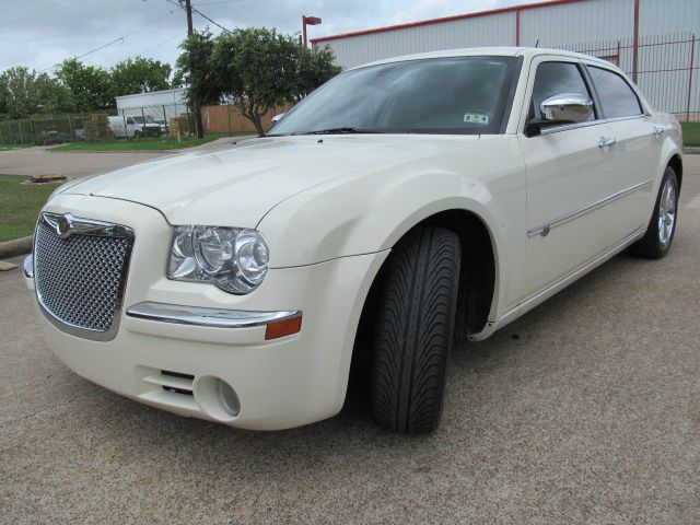 Chrysler 300C 2008 photo 2