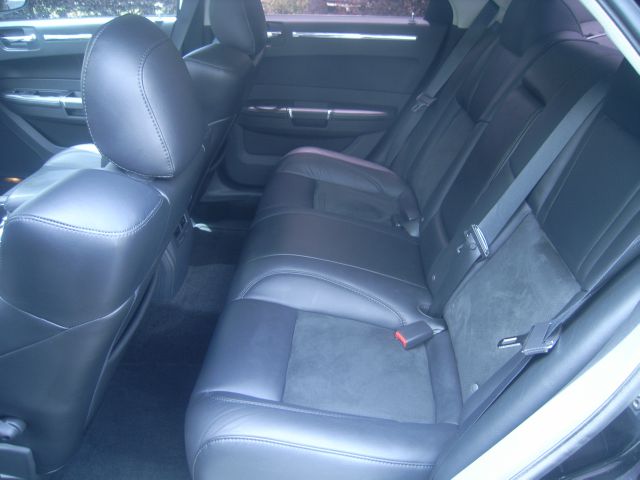 Chrysler 300C 2008 photo 9