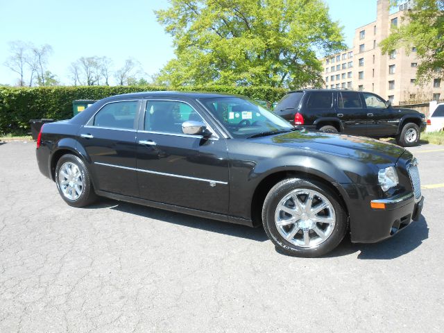 Chrysler 300C 2009 photo 11