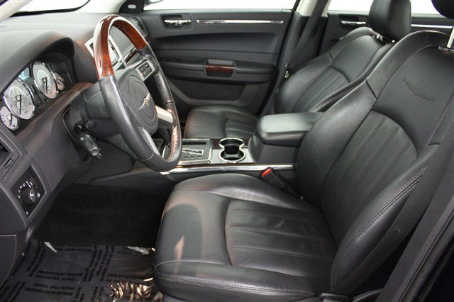 Chrysler 300C 2009 photo 4