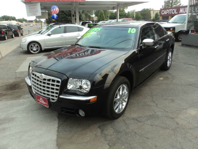 Chrysler 300C 2010 photo 1