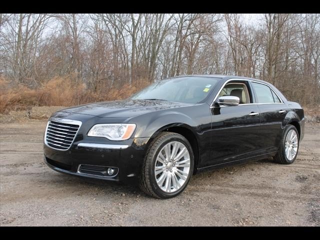 Chrysler 300C Base Unspecified