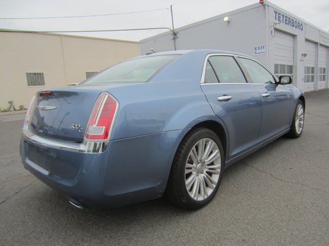 Chrysler 300C 2011 photo 5