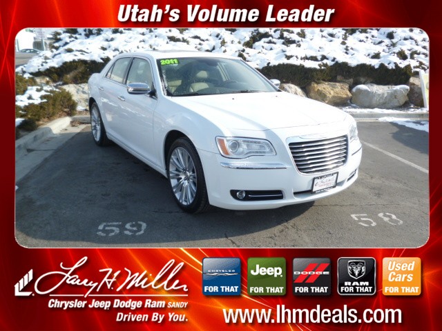 Chrysler 300C 2011 photo 0