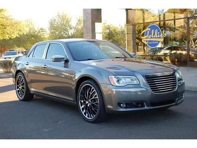 Chrysler 300C 2011 photo 3