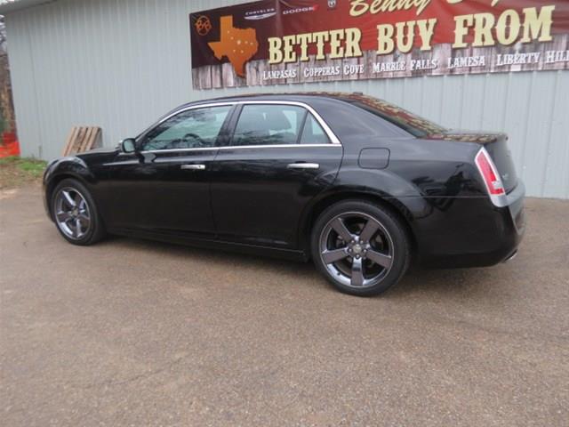 Chrysler 300C 2012 photo 4