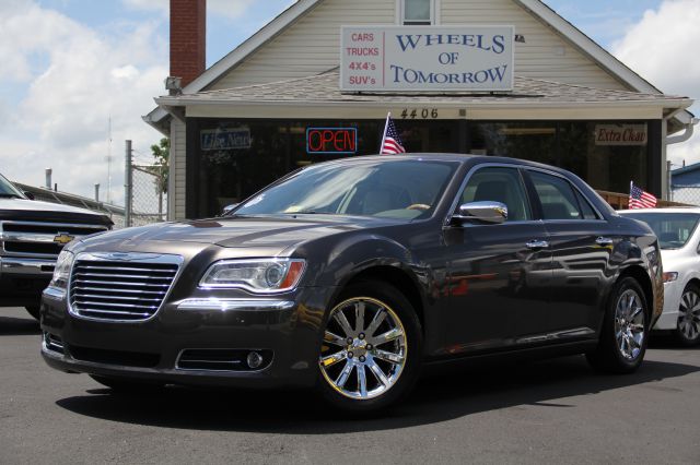 Chrysler 300C 2013 photo 4