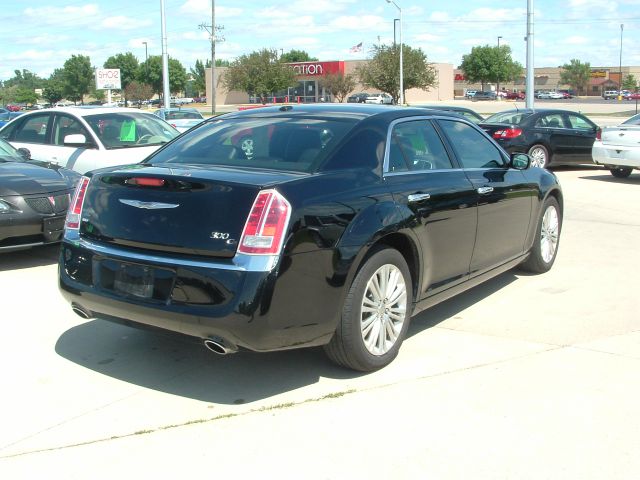 Chrysler 300C 2013 photo 4