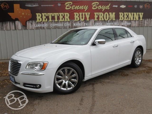 Chrysler 300C 2013 photo 3