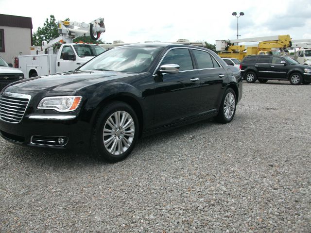 Chrysler 300C 2013 photo 3