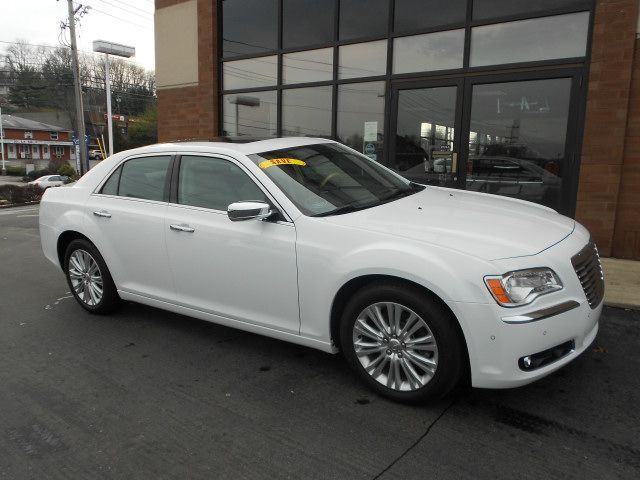 Chrysler 300C Base Unspecified