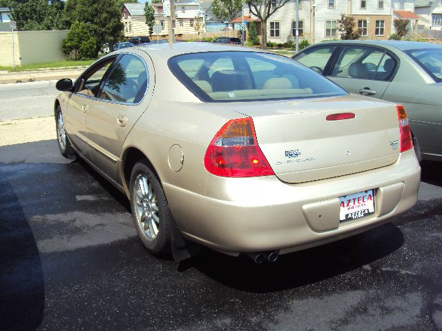 Chrysler 300M 2001 photo 2