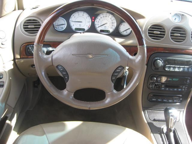 Chrysler 300M 2001 photo 2