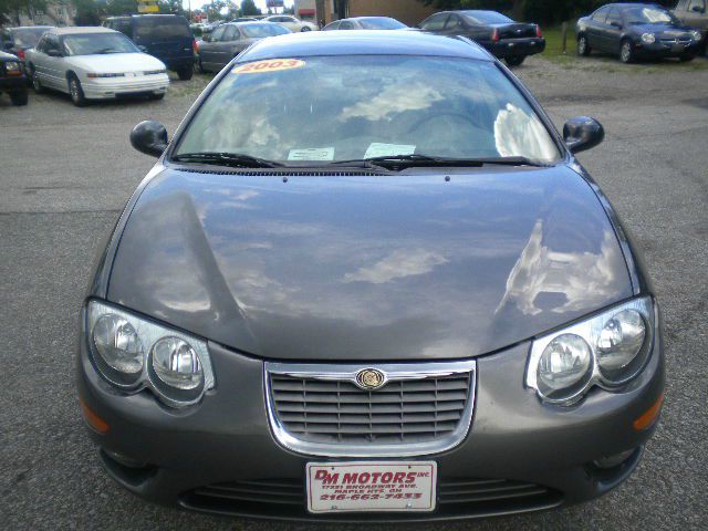 Chrysler 300M 2003 photo 2