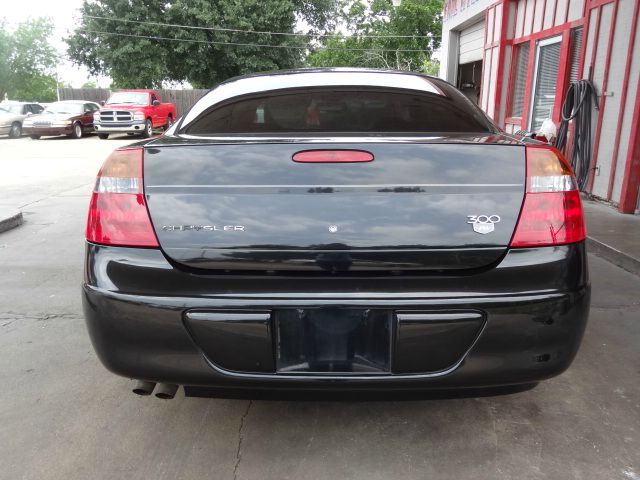 Chrysler 300M 2003 photo 13