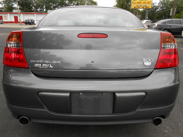 Chrysler 300M 2003 photo 2