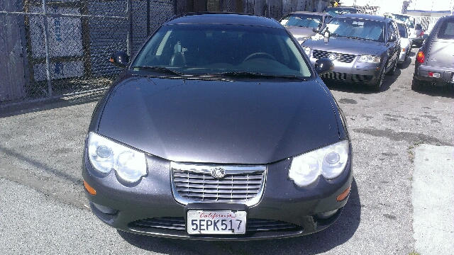 Chrysler 300M 2004 photo 2