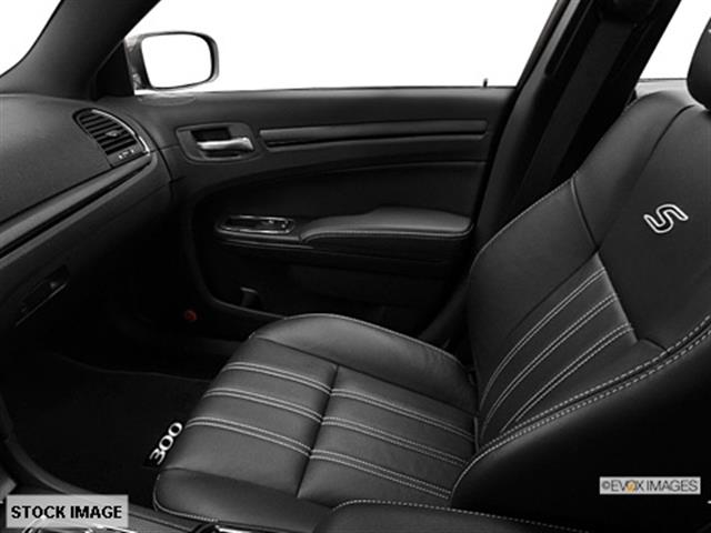 Chrysler 300S 2013 photo 1