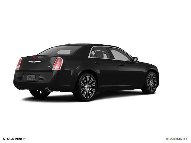 Chrysler 300S 2013 photo 4