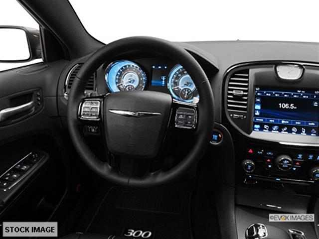 Chrysler 300S 2013 photo 9