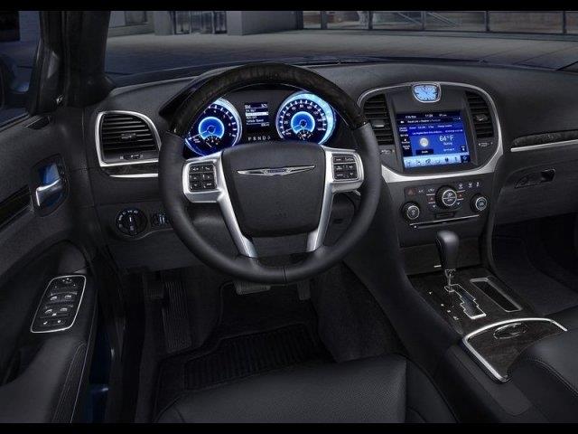 Chrysler 300S 2013 photo 4