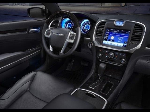 Chrysler 300S 2013 photo 6