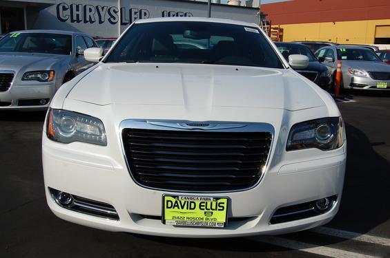 Chrysler 300S 2013 photo 2