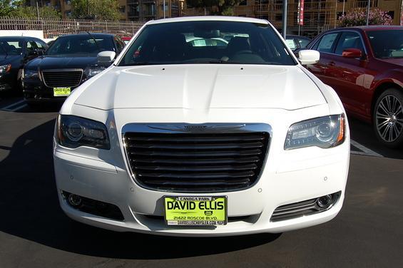 Chrysler 300S 2013 photo 3