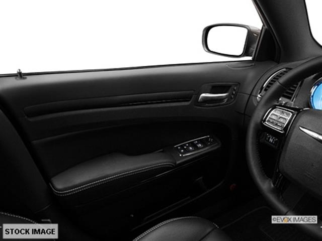 Chrysler 300S 2013 photo 6