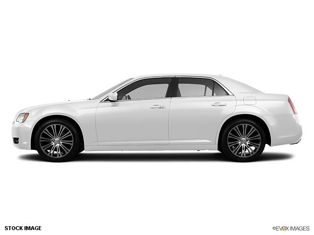 Chrysler 300S 2013 photo 8