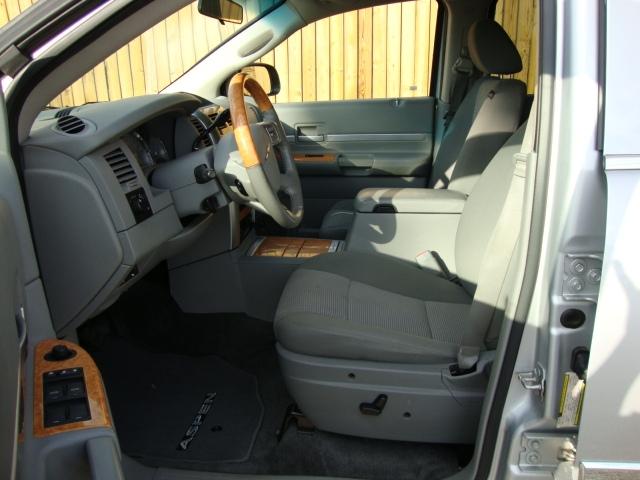 Chrysler Aspen 2007 photo 4