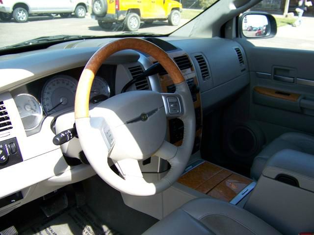 Chrysler Aspen 2007 photo 3