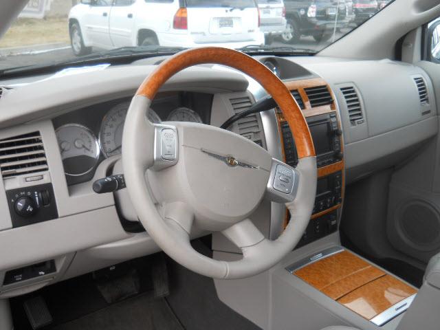 Chrysler Aspen 2007 photo 4