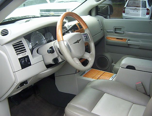 Chrysler Aspen 2007 photo 1