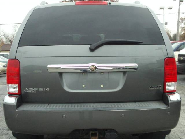 Chrysler Aspen 2007 photo 2