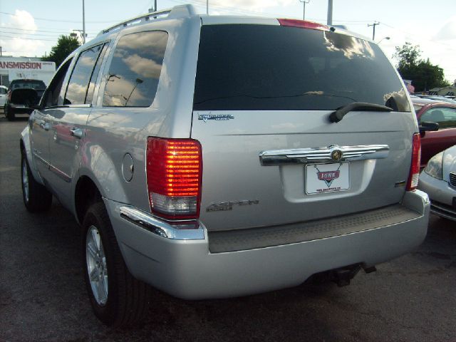 Chrysler Aspen 2007 photo 1