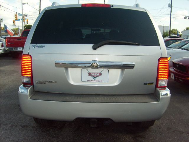 Chrysler Aspen 2007 photo 4