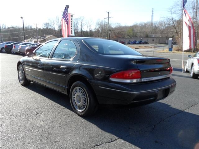 Chrysler Cirrus 1995 photo 3