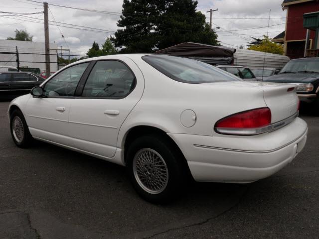 Chrysler Cirrus 1996 photo 1