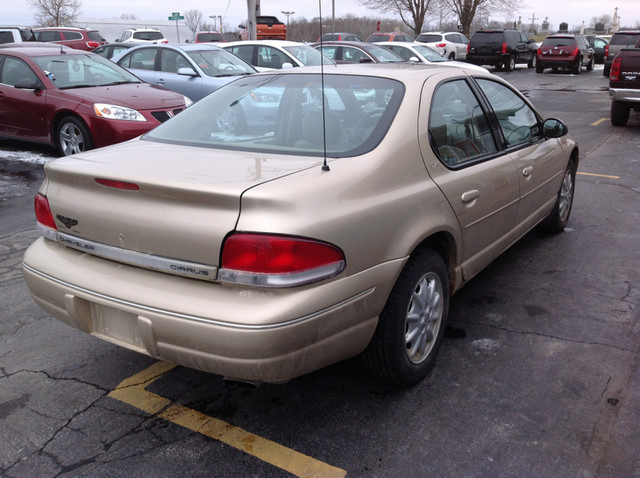 Chrysler Cirrus 1999 photo 3