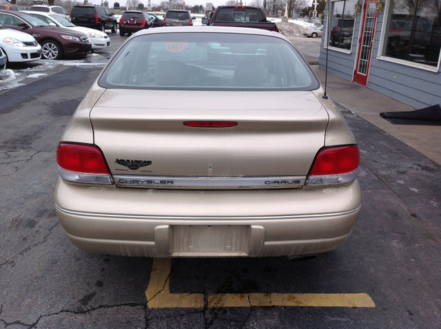 Chrysler Cirrus 1999 photo 4