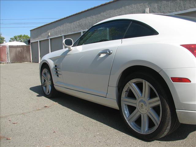 Chrysler Crossfire 2004 photo 2