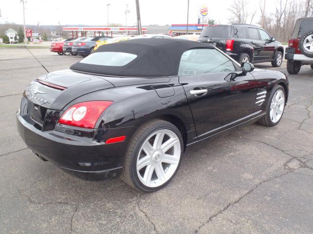 Chrysler Crossfire 2005 photo 2